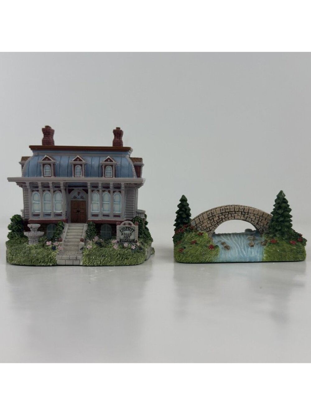 Vtg 2000 Liberty Falls Miniature Village Set Art Museum Stone Bridge AH204 AH226